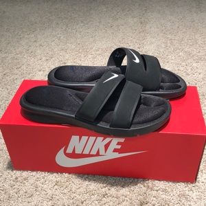 Nike Ultra Comfort Slides